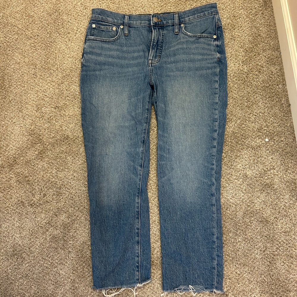 EUC mid rise perfect vintage raw hem Jean